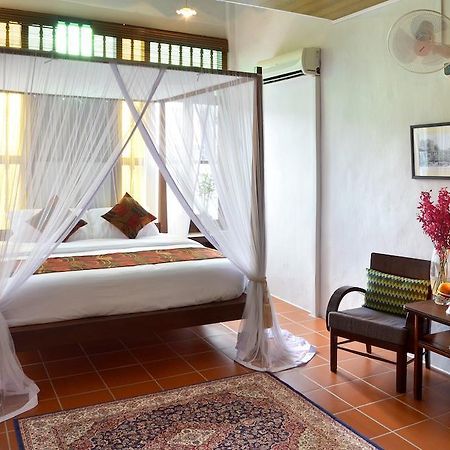 Noordin Street House Hotel George Town Room photo