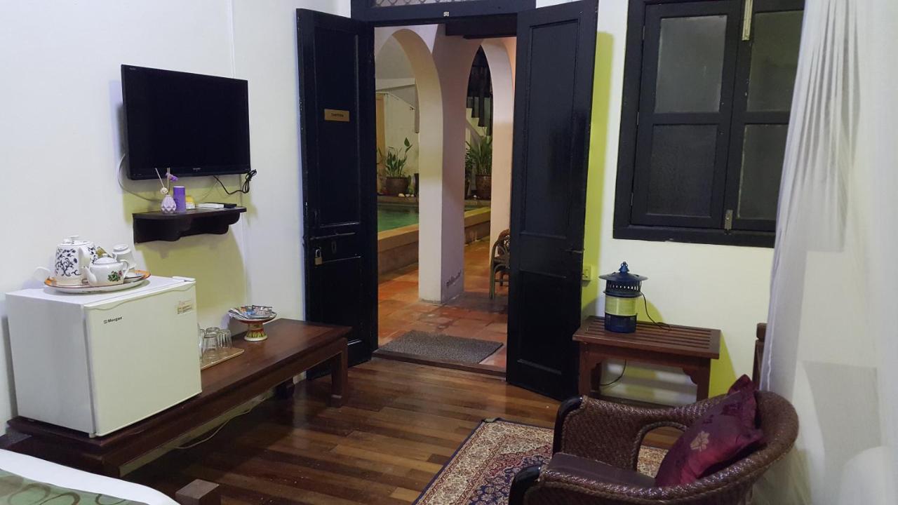 Noordin Street House Hotel George Town Room photo